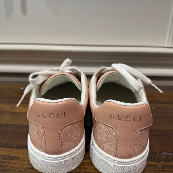 Gucci - Picture 3 of 4
